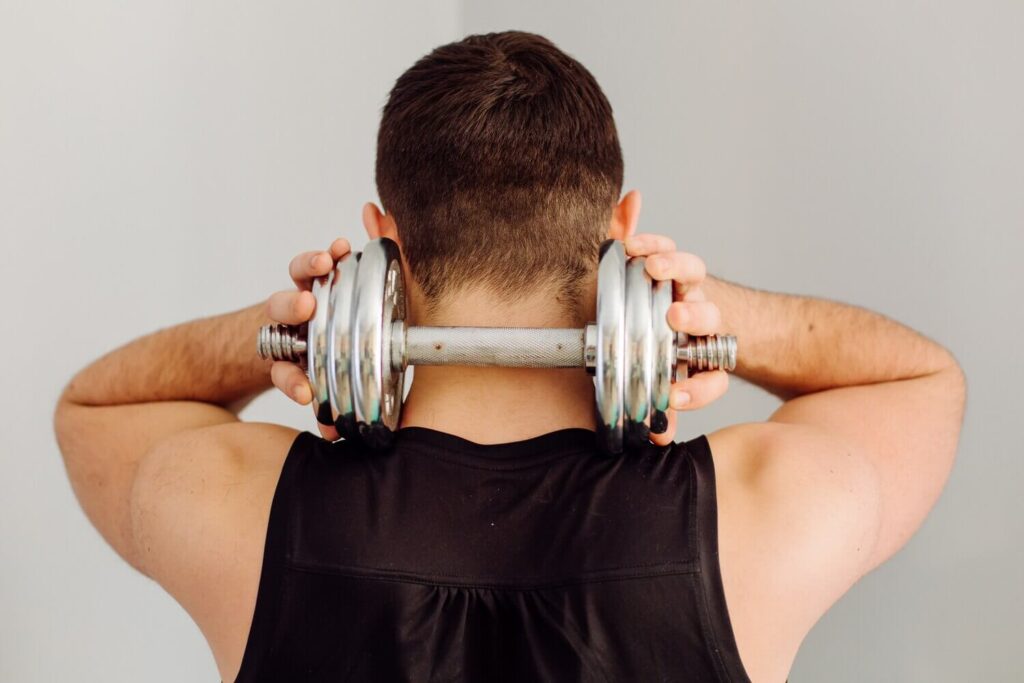 A rúd börtöne és a kézisúlyzók szabadsága